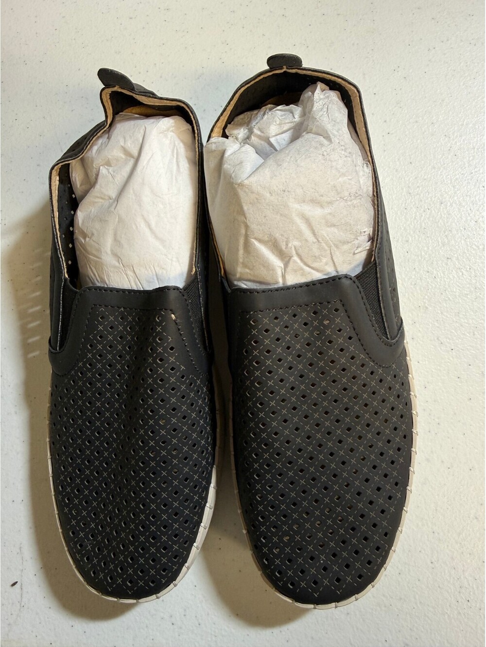 Easy Street Women's Black Slip-On Comfort Shoes Size 6.5M